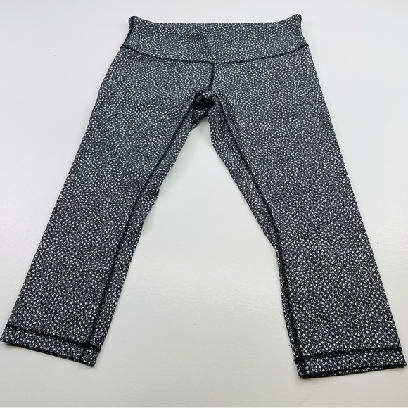 lululemon athletica Pants - Lululemon Leggings Women 10 Scatter Star Gray Wunder Under Crop Yoga Gym Pant